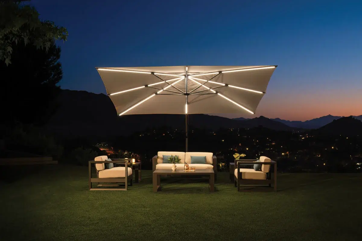 collections-patio-umbrella-img-1